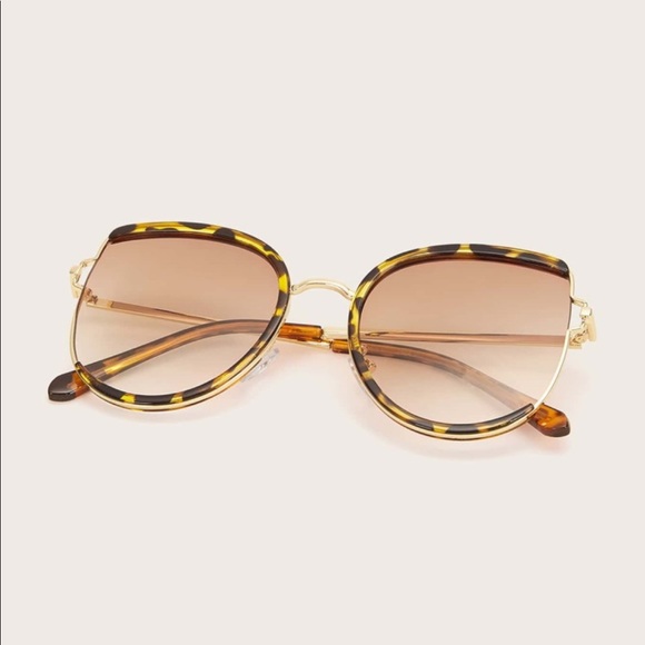 Who’s Who Sunglasses - Picture 4 of 4